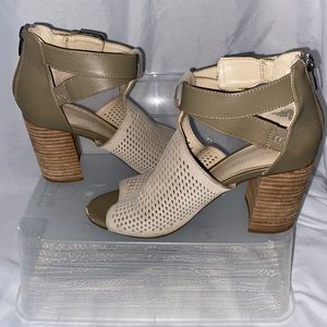 Marc Fisher Chunky Tan/Olive  Ankle Heel~ Slightly Used